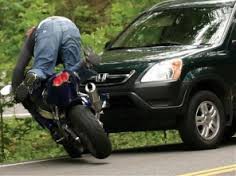 Accidente de tránsito - moto / auto - abogados especialistas en daños y perjuicios, Reclame su indemnización